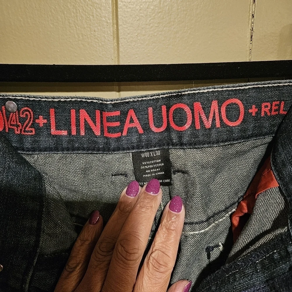 Linea Uomo Jeans, Mens. Size 40x30, Medium Wash, Relaxed Fit